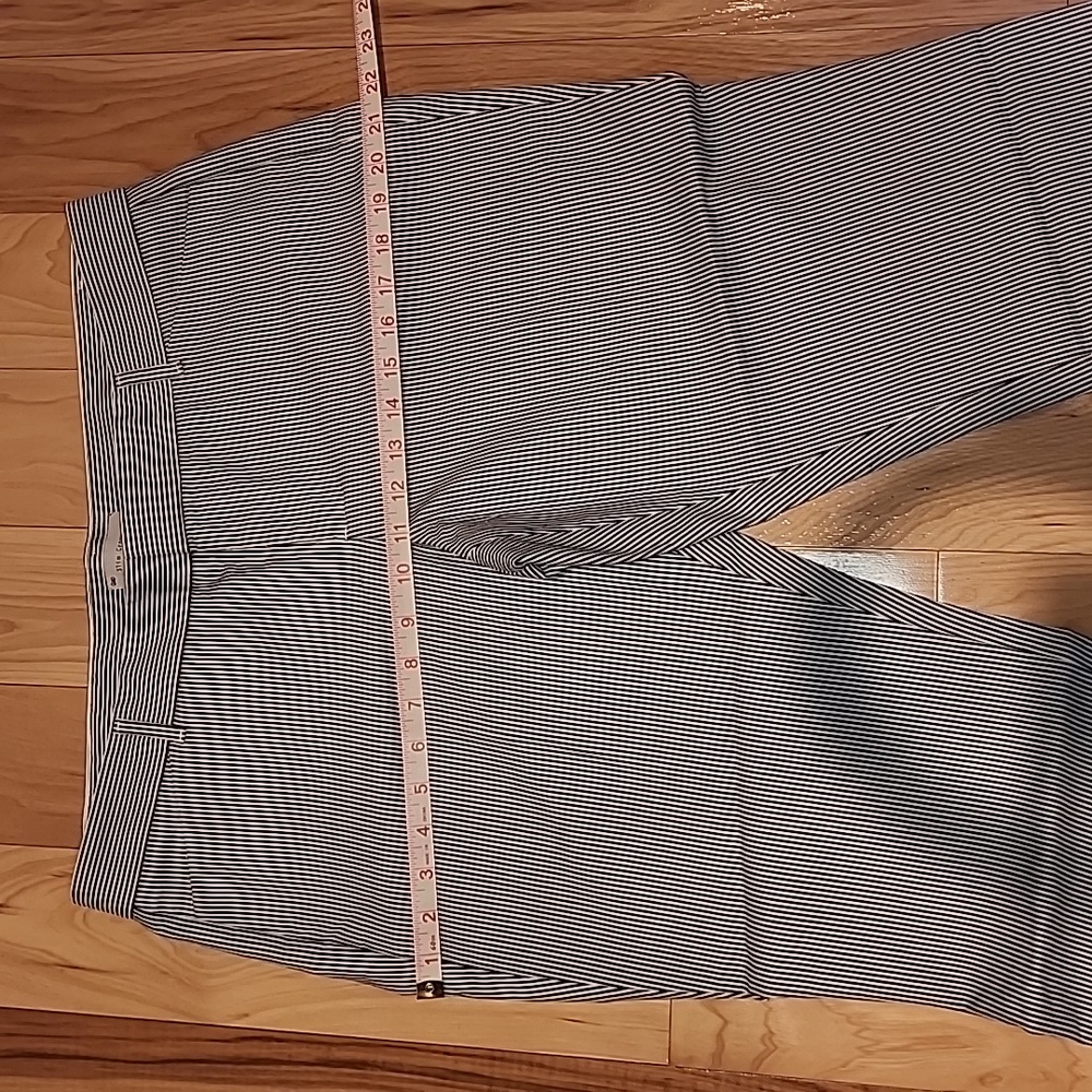 Striped cropped pants - Picture 3 of 5